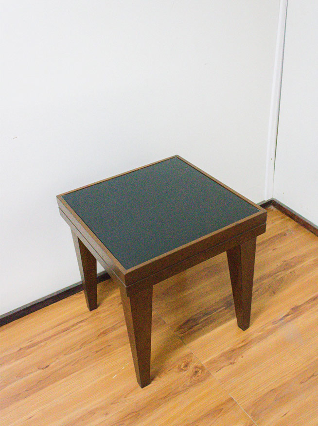 Mesa Lateral com Tampo Espelhado