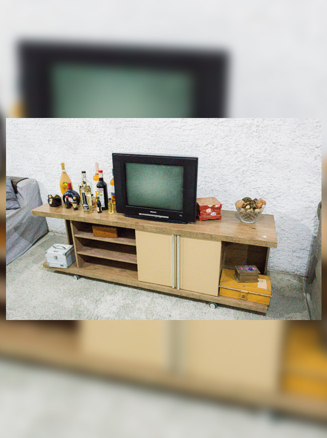 Rack com Rodinhas e 2 Portas