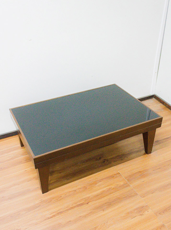 Mesa de Centro com Tampo Espelhado