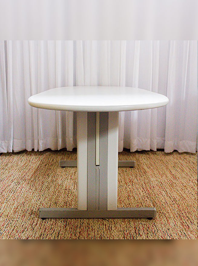 Mesa de Escritório Oval