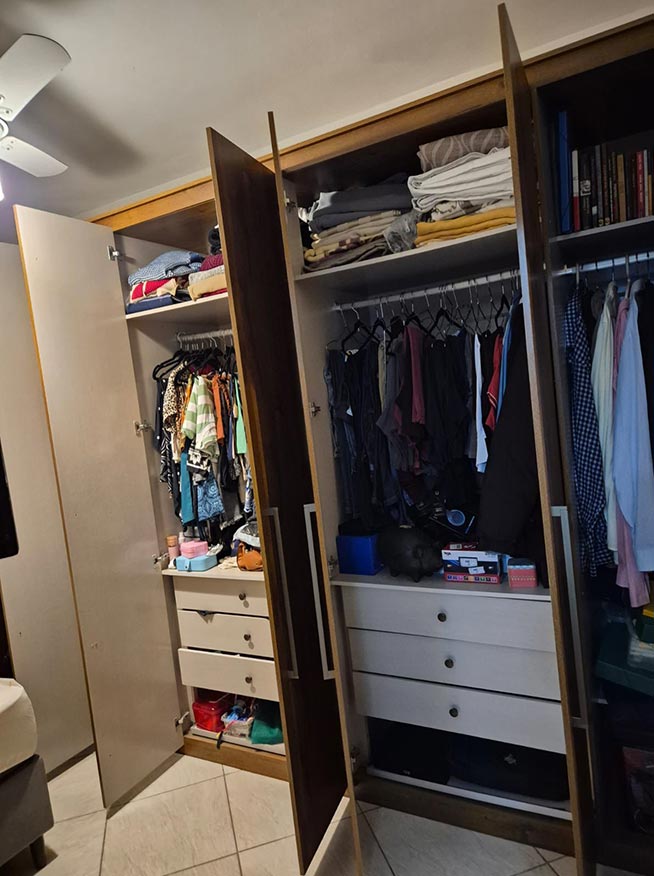 Guarda-Roupas 6 Portas