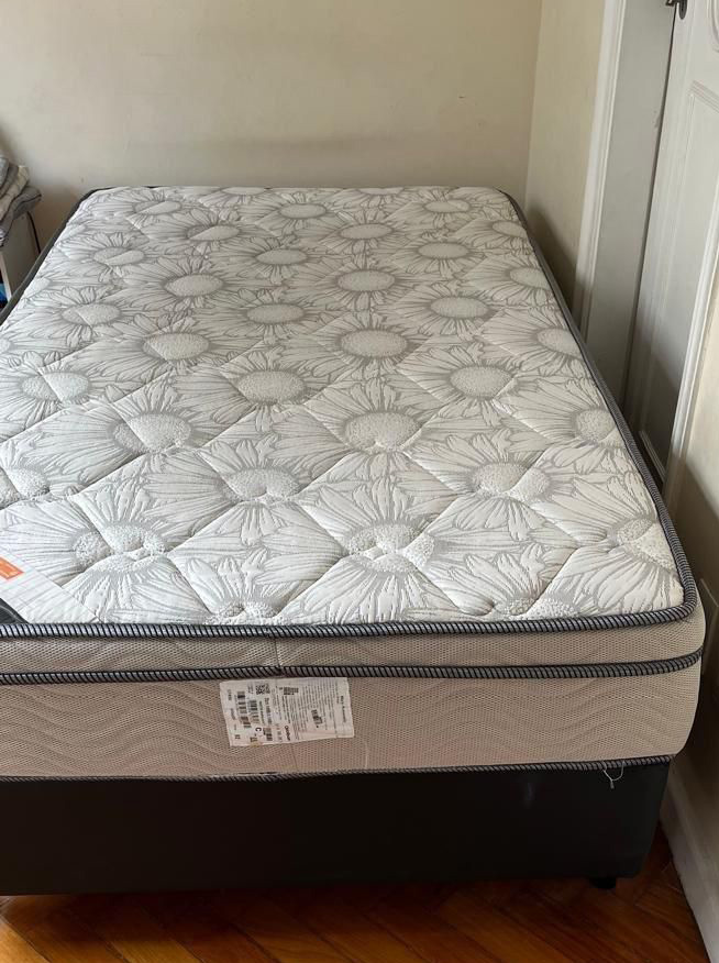 Cama de Solteiro com Base e Colchão
