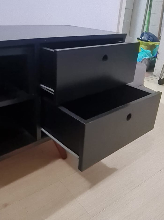 Rack Preto com 2 Portas