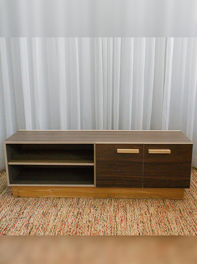 Rack Marrom com 2 Portas